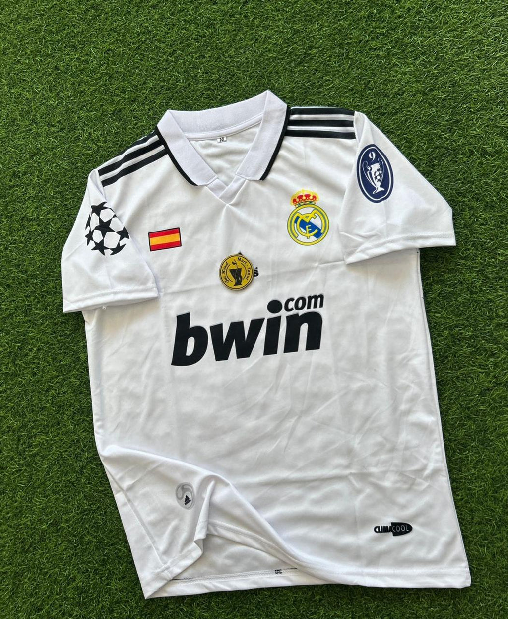 REAL MADRID 2009-10 HOME KIT. HALFSLEEVE POLO SUBLIMATION