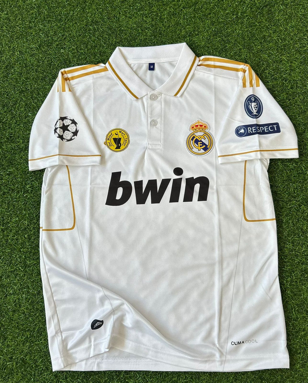 REAL MADRID 2011-12 HOME KIT, HALFSLEEVE POLO EMBROIDERY