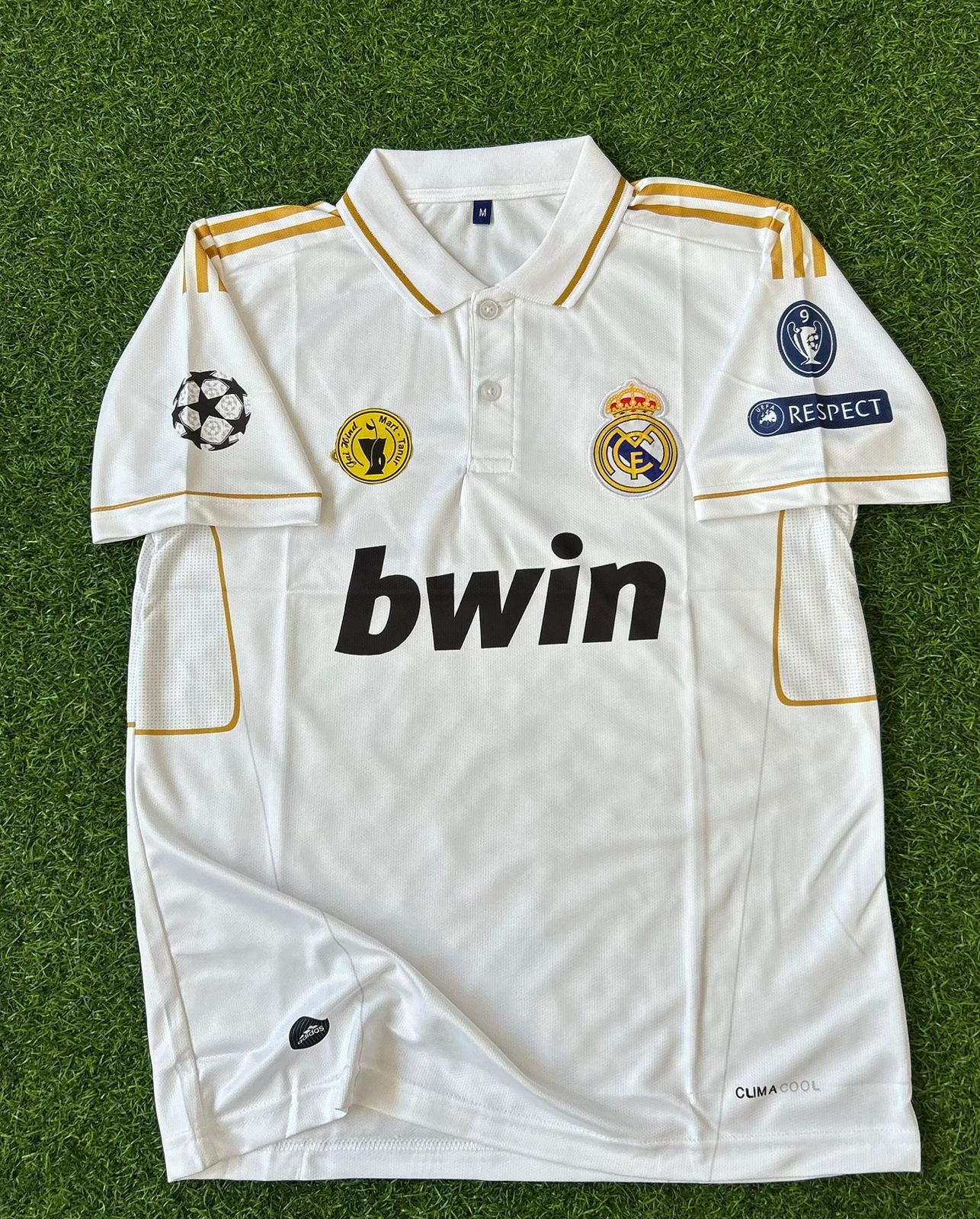 REAL MADRID 2011-12 HOME KIT, HALFSLEEVE POLO EMBROIDERY