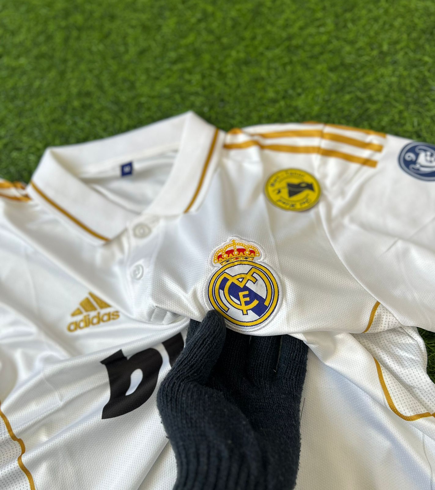 REAL MADRID 2011-12 HOME KIT, HALFSLEEVE POLO EMBROIDERY