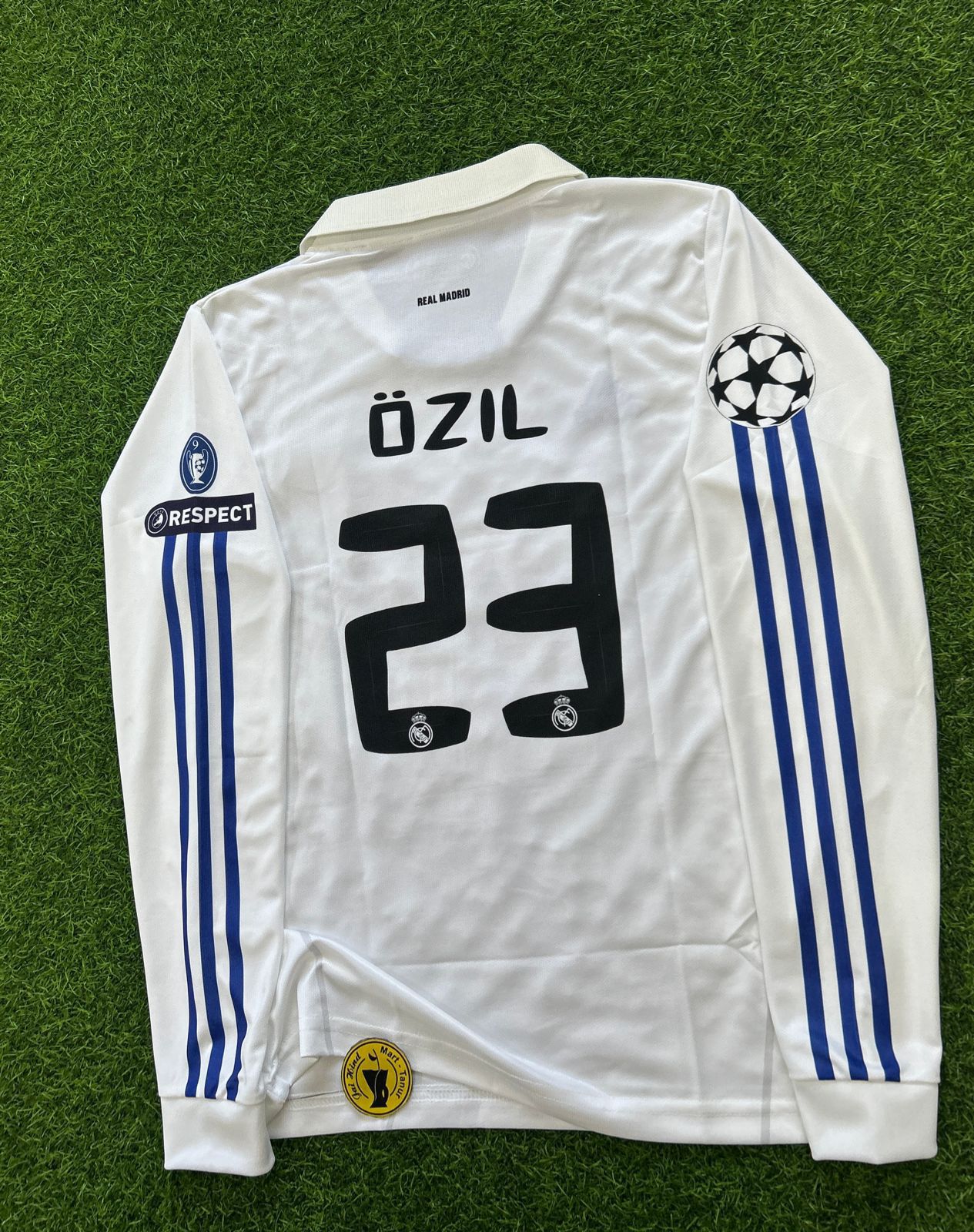 REAL MADRID 2010-11 HOME KIT, FULLSLEEVE POLO EMBROIDERY