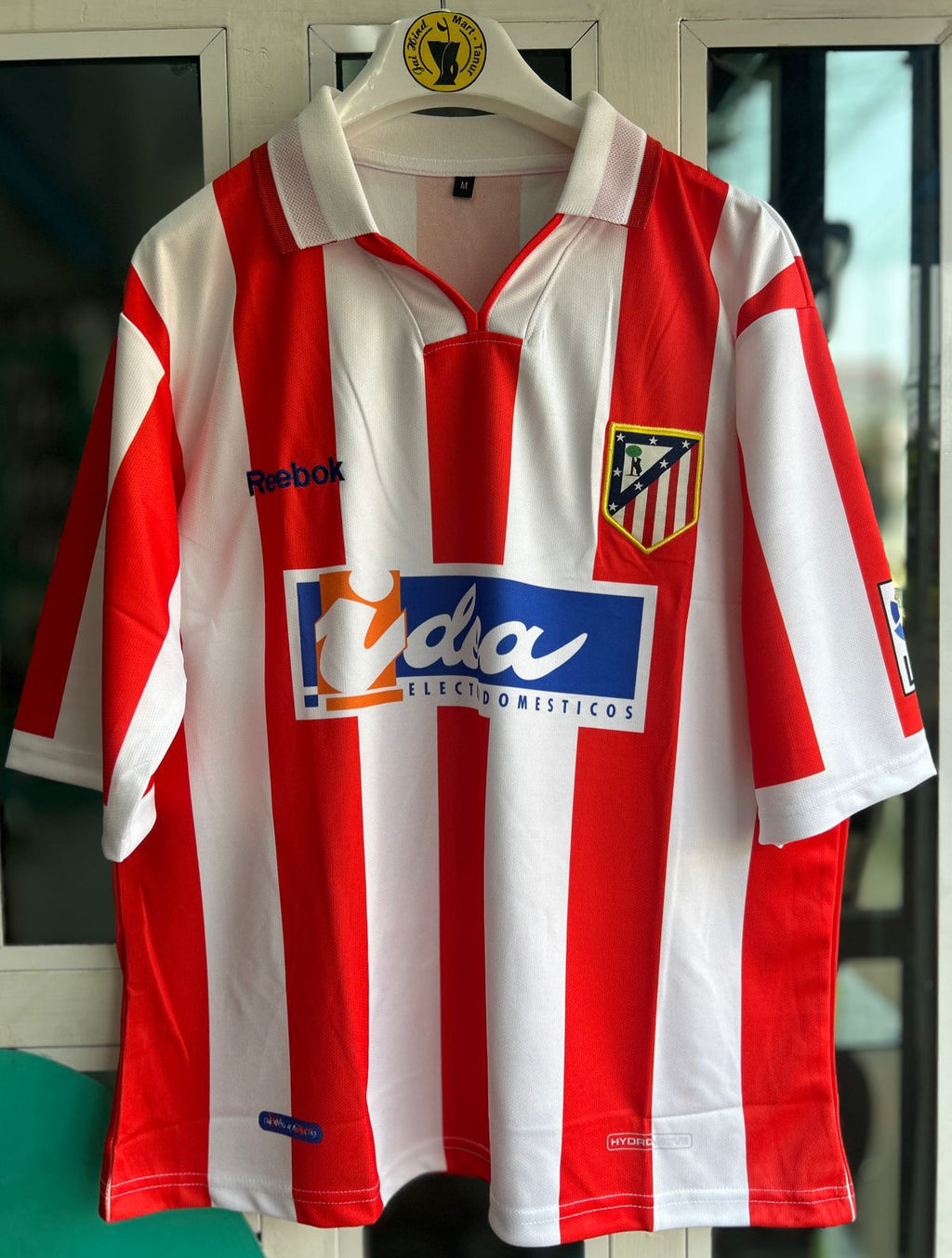 ALETICO MADRID 2000-01 HOME KIT, FIVESLEEVE POLO EMBROIDERY