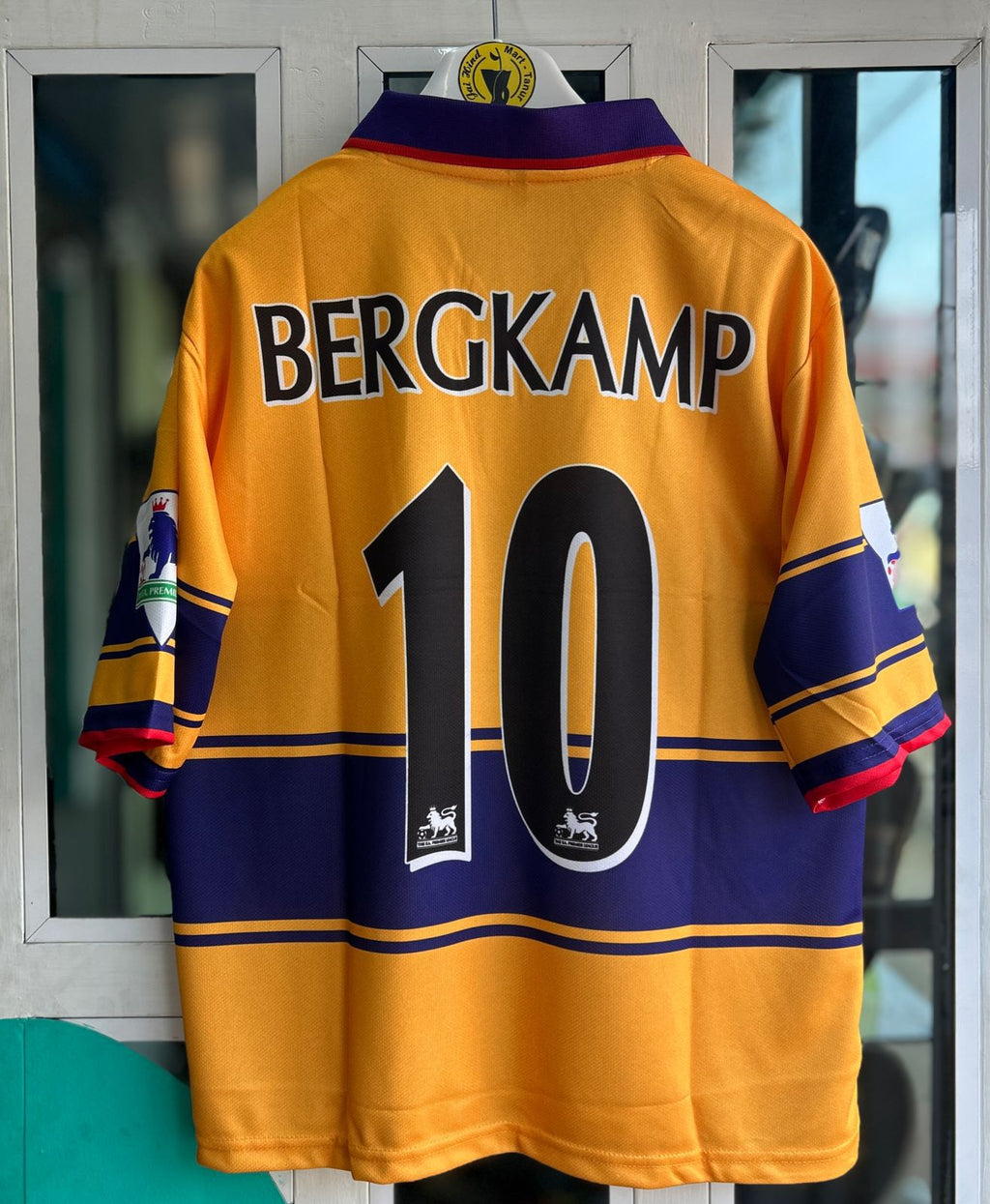 ARSENAL 1997-99 AWAY KIT, FIVESLEEVE POLO EMBROIDERY