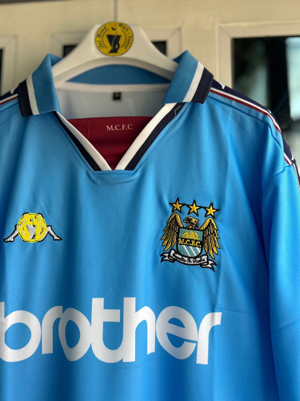 MAN CITY 1997-99 HOME KIT, FIVESLEEVE POLO EMBROIDERY