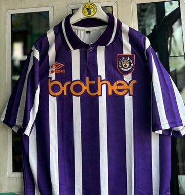 MAN CITY 1993-94 AWAY KIT, FIVESLEEVE POLO EMBROIDERY