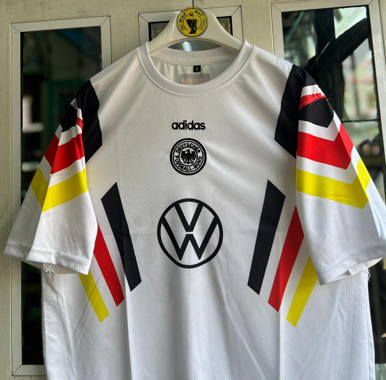GERMANY 1996 HOME KIT, FIVESLEEVE EMBROIDERY