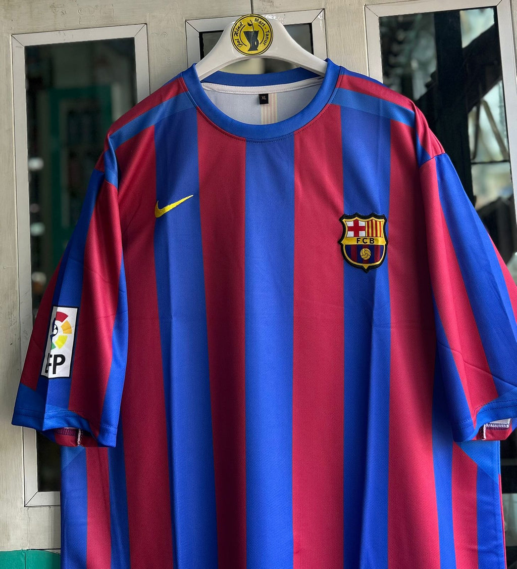 BARCELONA 2005-06 SEASON HOME KIT, FIVESLEEVE EMBROIDERY