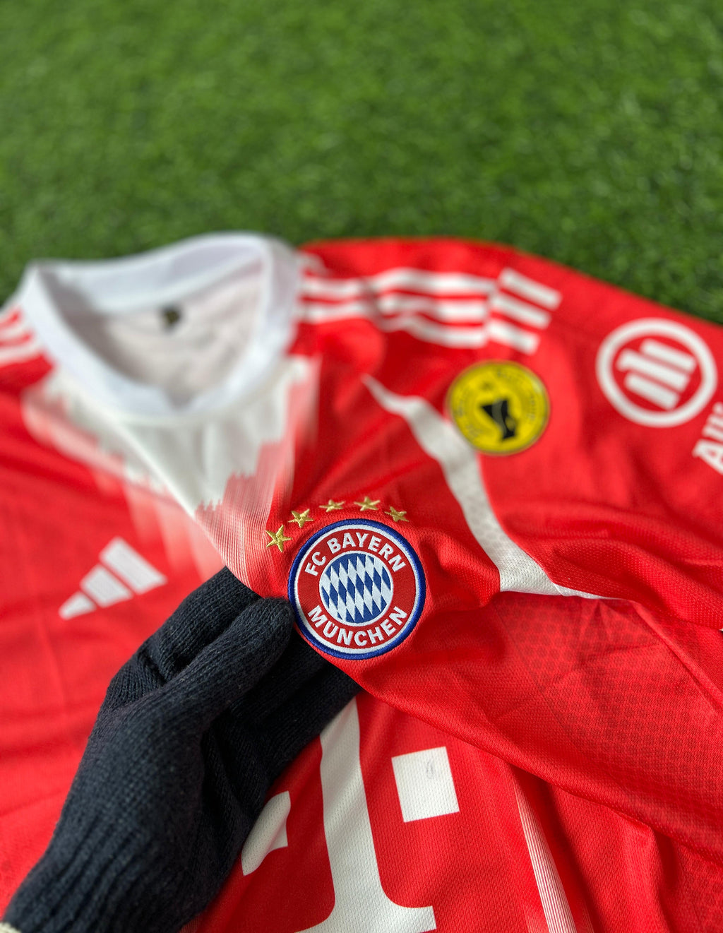 BAYERN MUNICH 2025-26 HOME KIT, HALFSLEEVE  EMBROIDERY