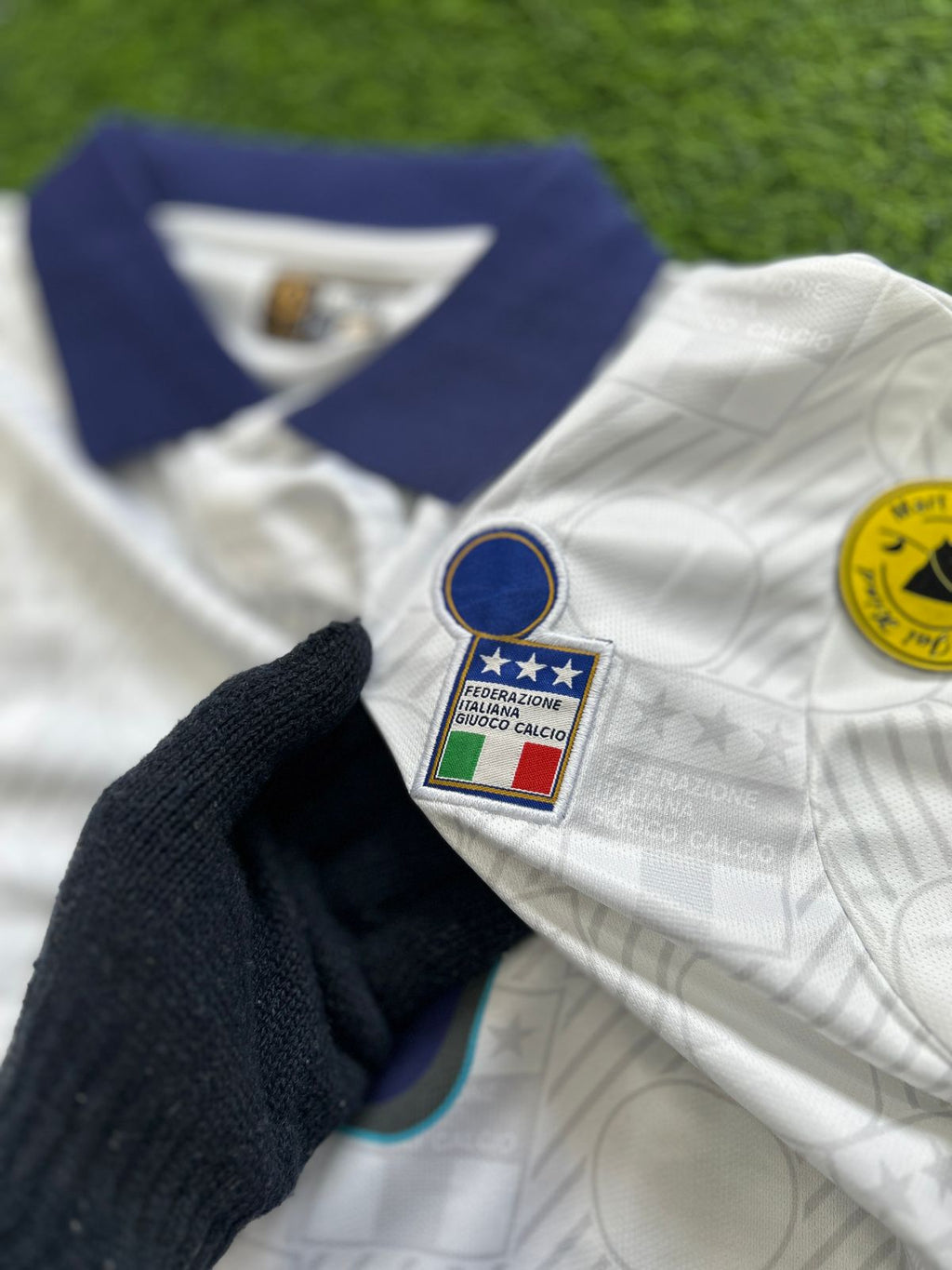 ITALY 1994 AWAY KIT, HALFSLEEVE POLO EMBROIDERY