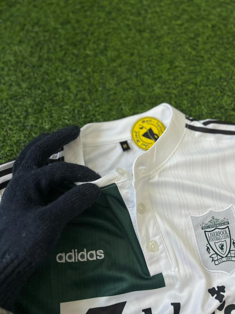 LIVERPOOL 1995-96 AWAY KIT, HALFSLEEVE EMBROIDERY (BUTTON)