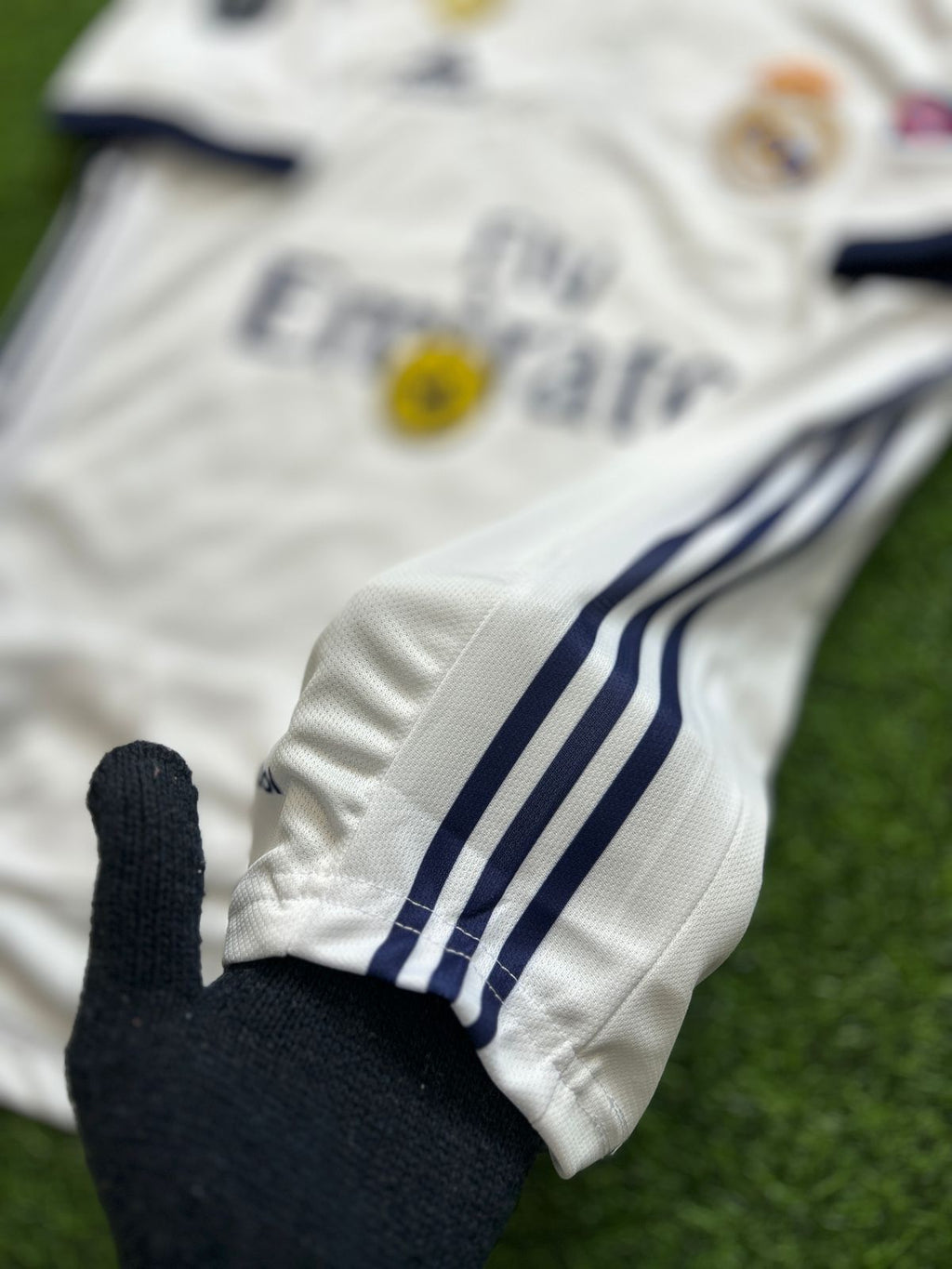 REAL MADRID 2016 -17 HOME KIT, HALFSLEEVE POLO EMBROIDERY