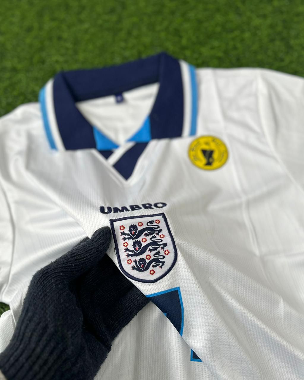 ENGLAND 1996 HOME KIT, HALFSLEEVE POLO EMBROIDERY