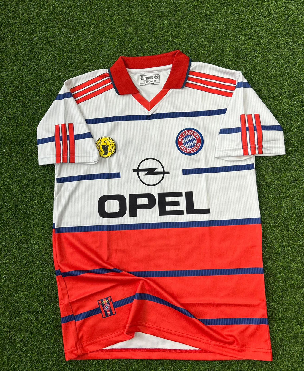 BAYERN MUNICH 1998-00 AWAY KIT, HALFSLEEVE POLO EMBROIDERY