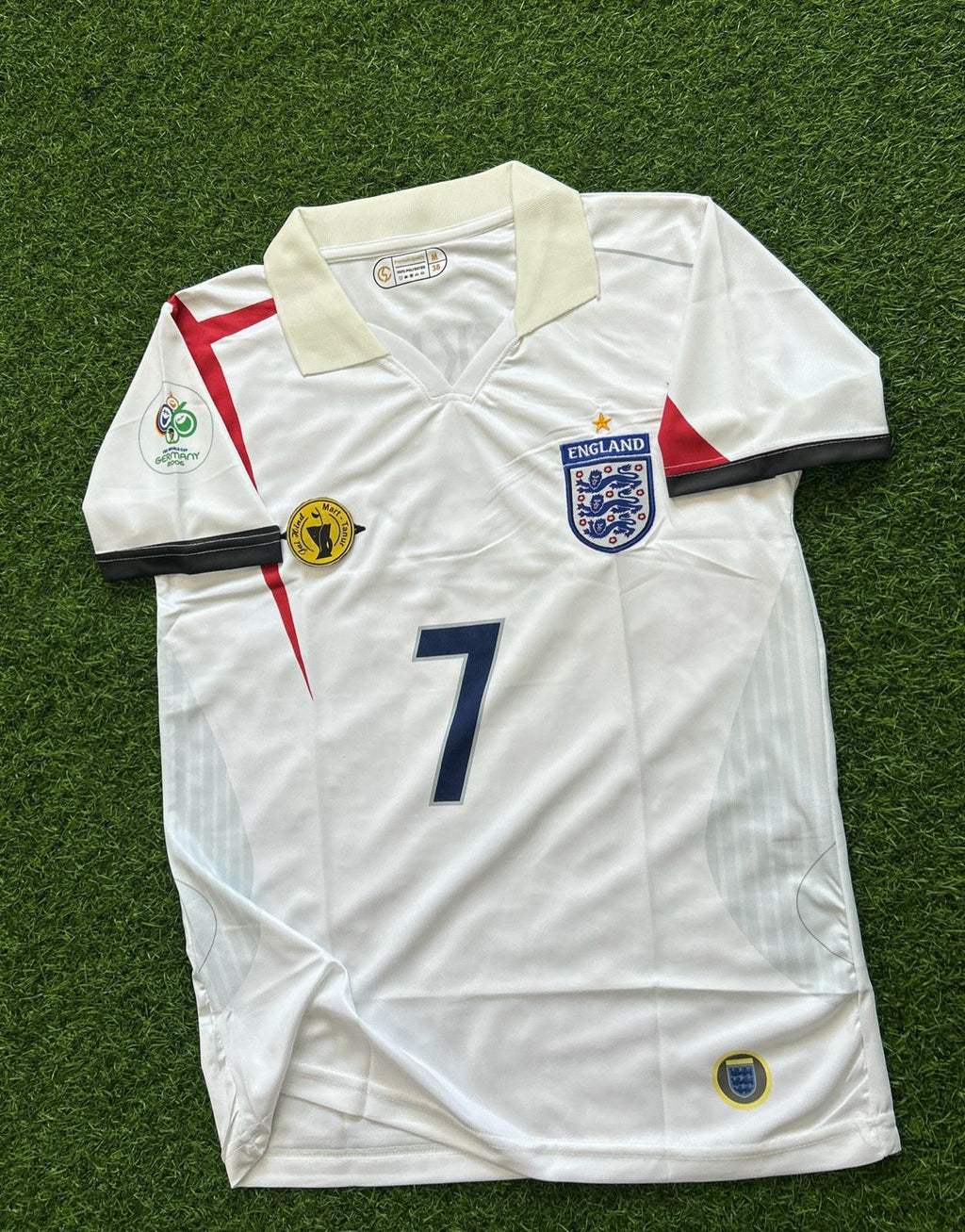 ENGLAND 1998 HOME KIT, HALFSLEEVE POLO EMBROIDERY