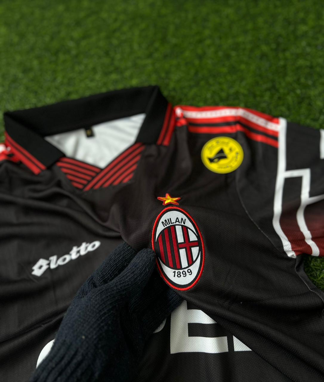 AC MILAN 1997-98 THIRD KIT, HALFSLEEVE POLO EMBROIDERY