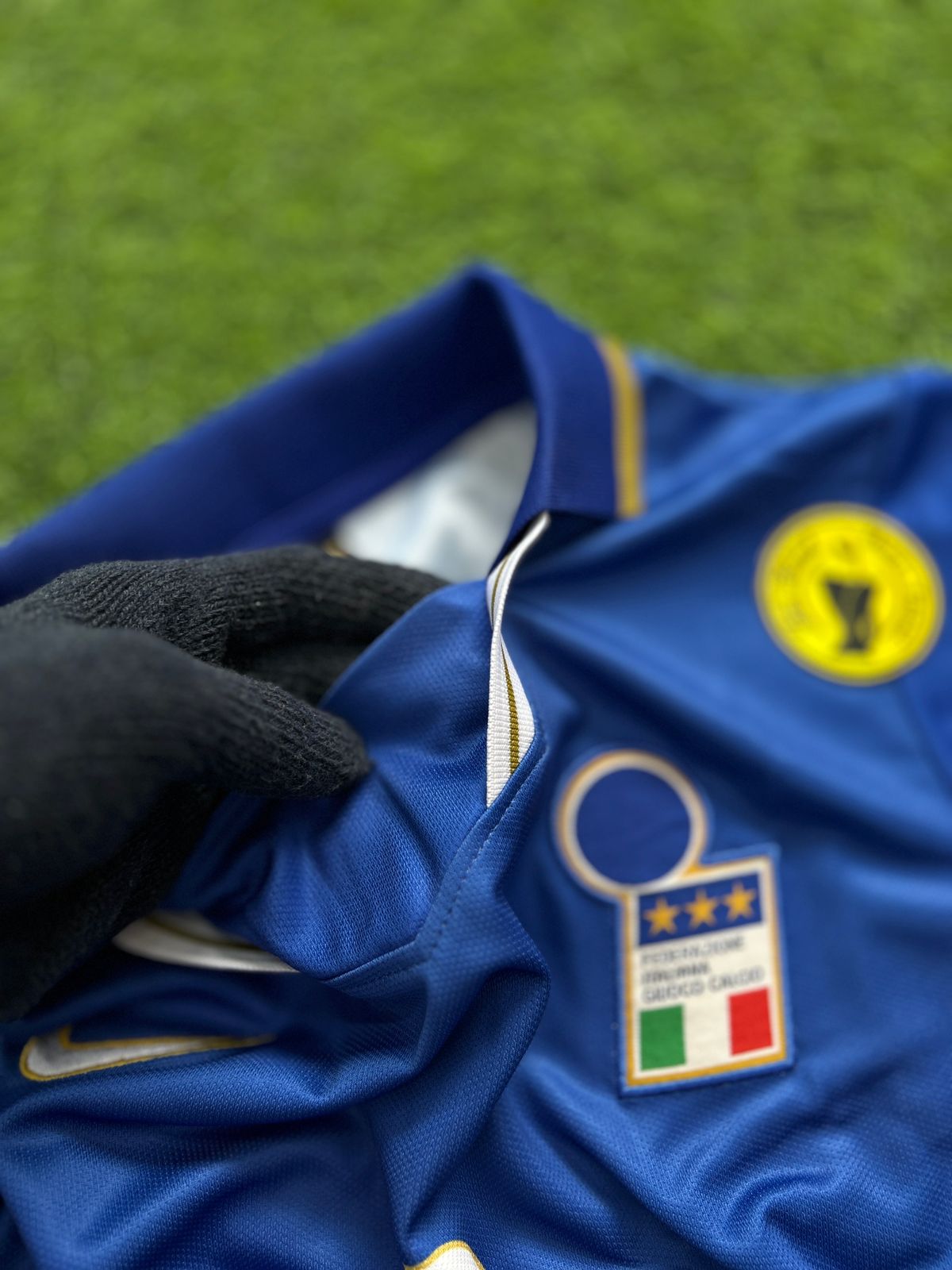 ITALY 1996-97 HOME KIT,HALFSLEEVE POLO EMBROIDERY