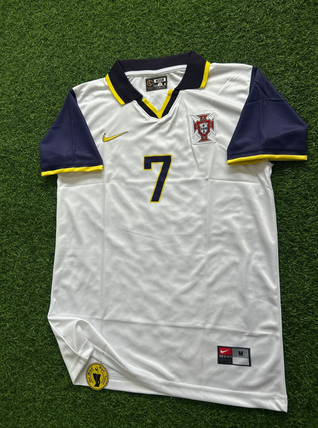 PORTUGAL 1998-00 AWAY KIT, HALFSLEEVE POLO EMBROIDERY
