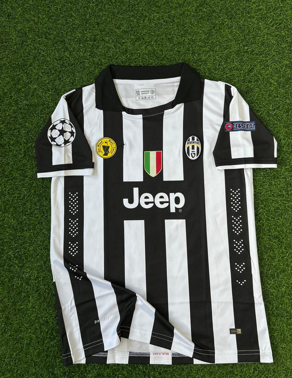 JUVENTUS 2014-15 SEASON HOME KIT, HALFSLEEVE POLO EMBROIDERY