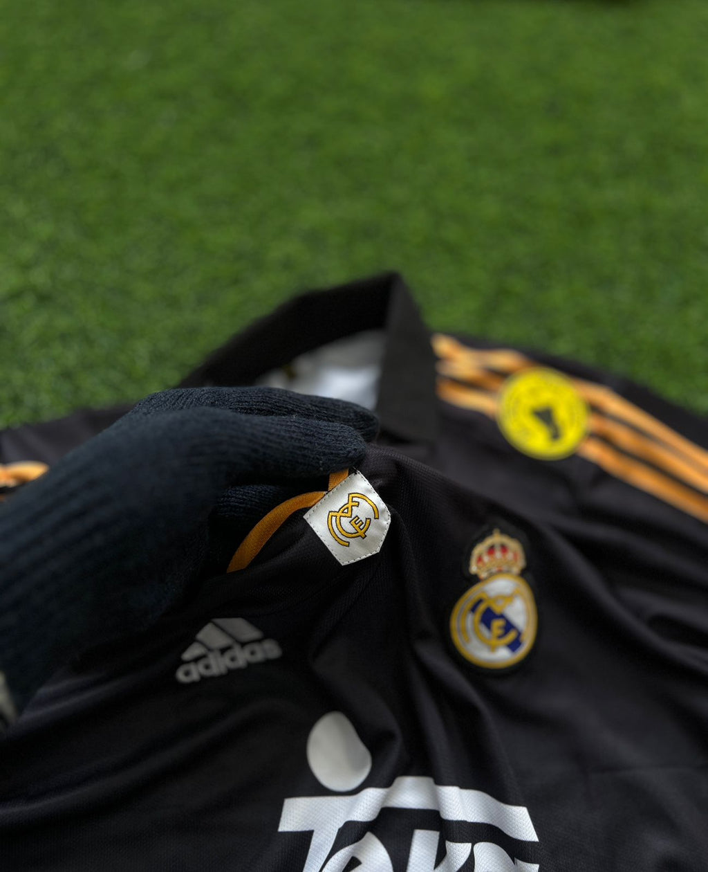REAL MADRID 1999-00 AWAY KIT, HALFSLEEVE POLO EMBROIDERY
