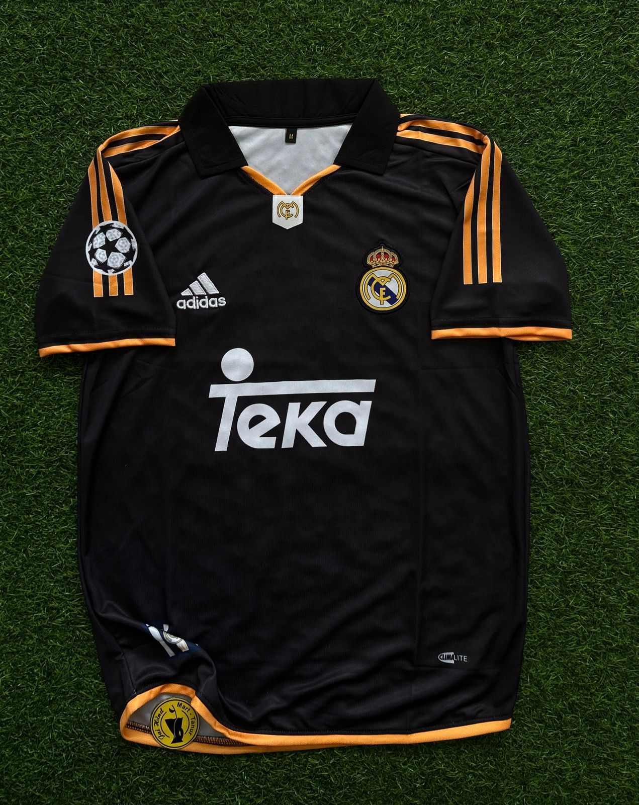REAL MADRID 1999-00 AWAY KIT, HALFSLEEVE POLO EMBROIDERY – JAIHIND