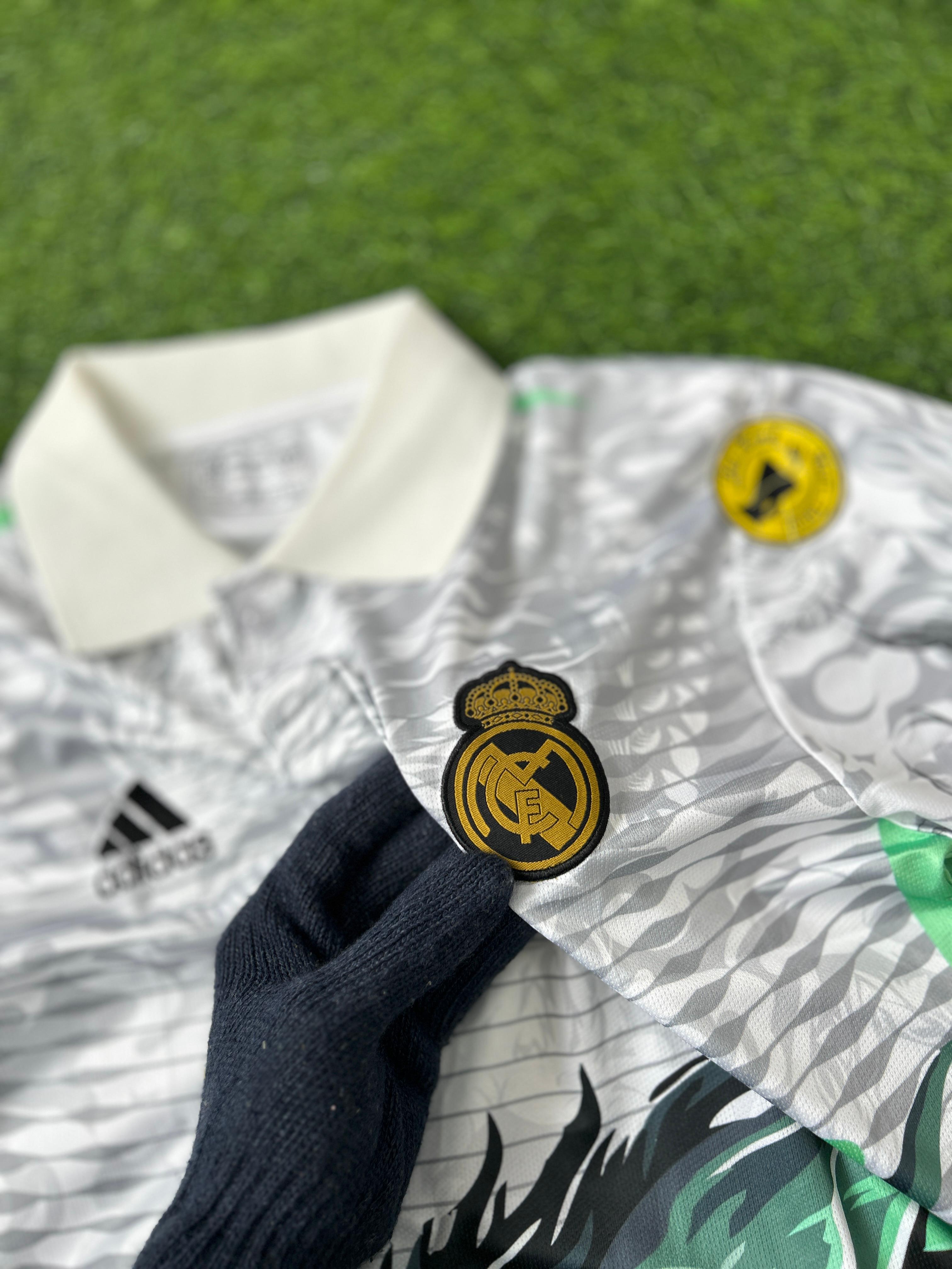 REAL MADRID SPECIAL EDITION, HALFSLEEVE POLO EMBROIDERY