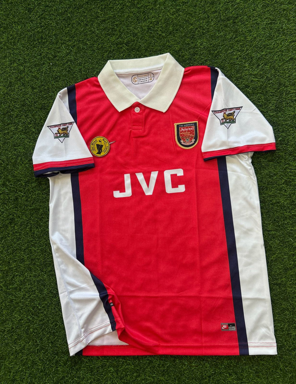 ARSENAL 1998-99 HOME KIT, HALFSLEEVE POLO EMBROIDERY