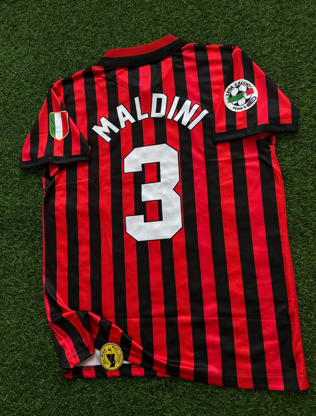 AC MILAN 1999-00 HOME KIT, HALFSLEEVE POLO EMBROIDERY