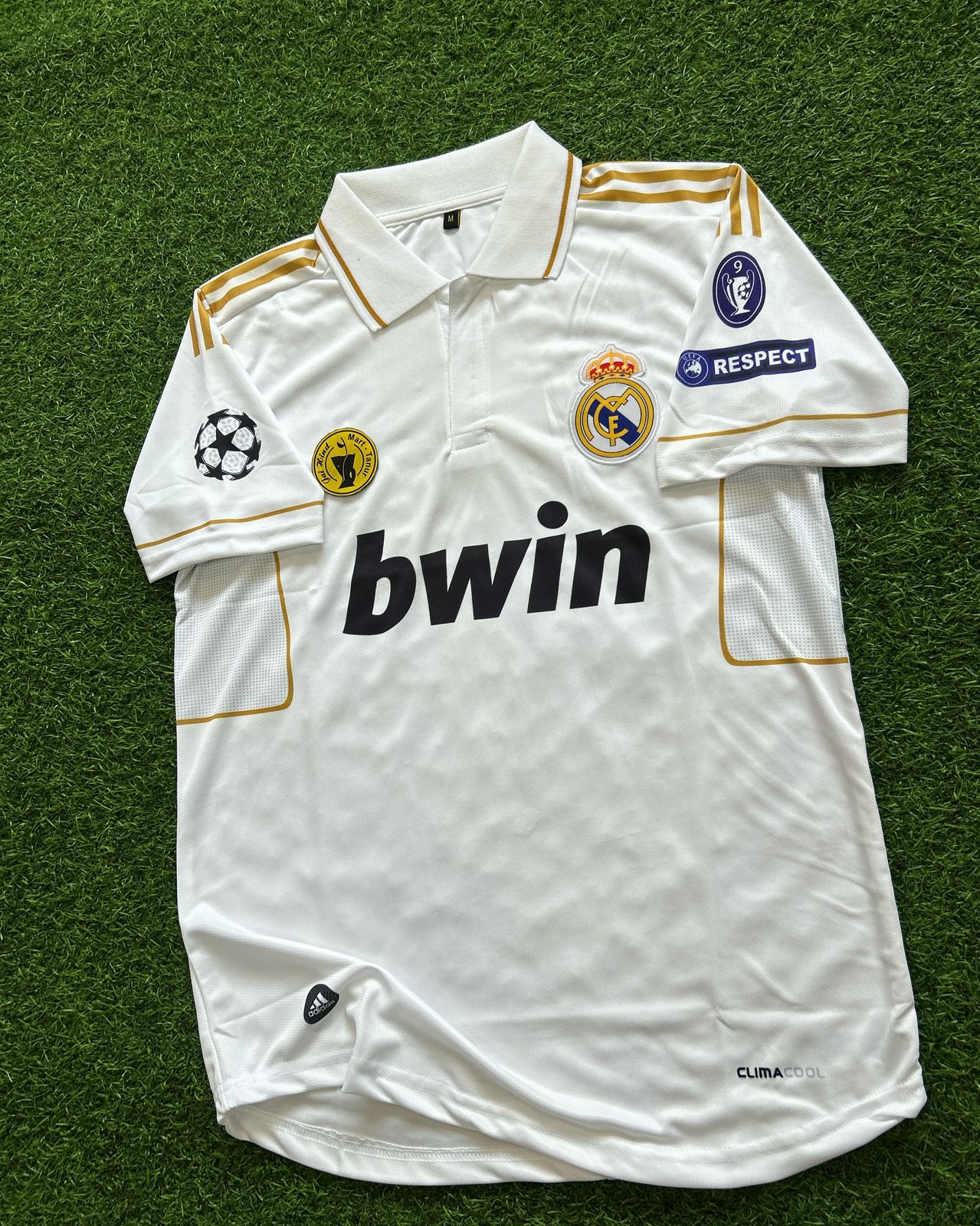 REAL MADRID 2011-12 HOME KIT, HALFSLEEVE POLO EMBROIDERY