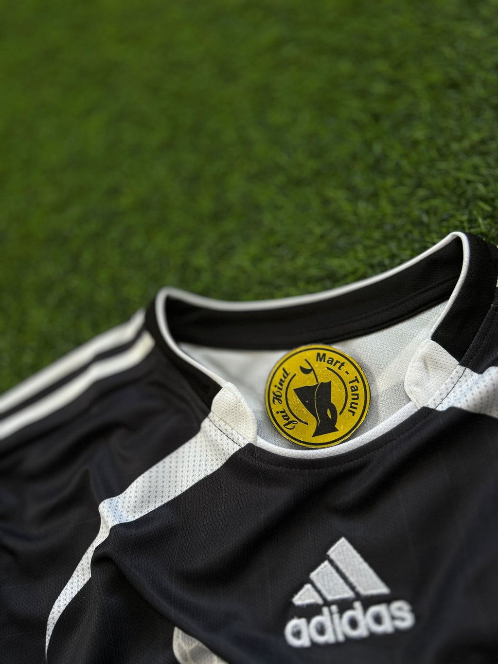 REAL MADRID 2006-07 AWAY KIT, HALFSLEEVE POLO EMBROIDERY
