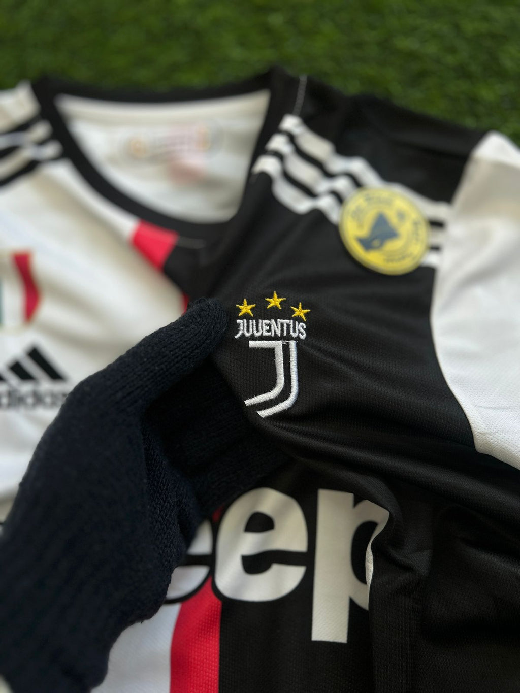 JUVUNTUS 2019-20 HOME KIT, HALFSLEEVE EMBROIDERY