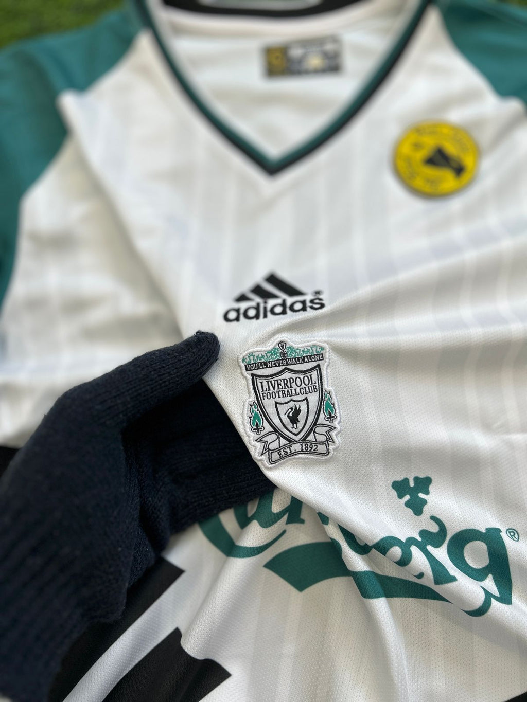 LIVERPOOL 1993-95 AWAY KIT, HALFSLEEVE EMBROIDERY