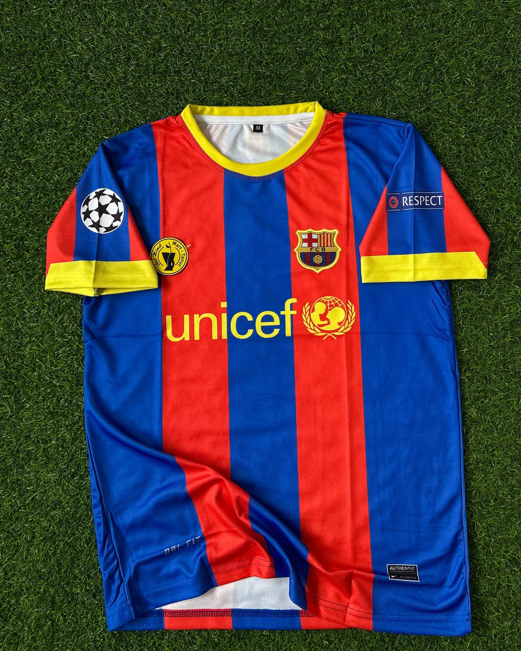 BARCELONA 2010-11 HOME KIT, HALFSLEEVE EMBROIDERY