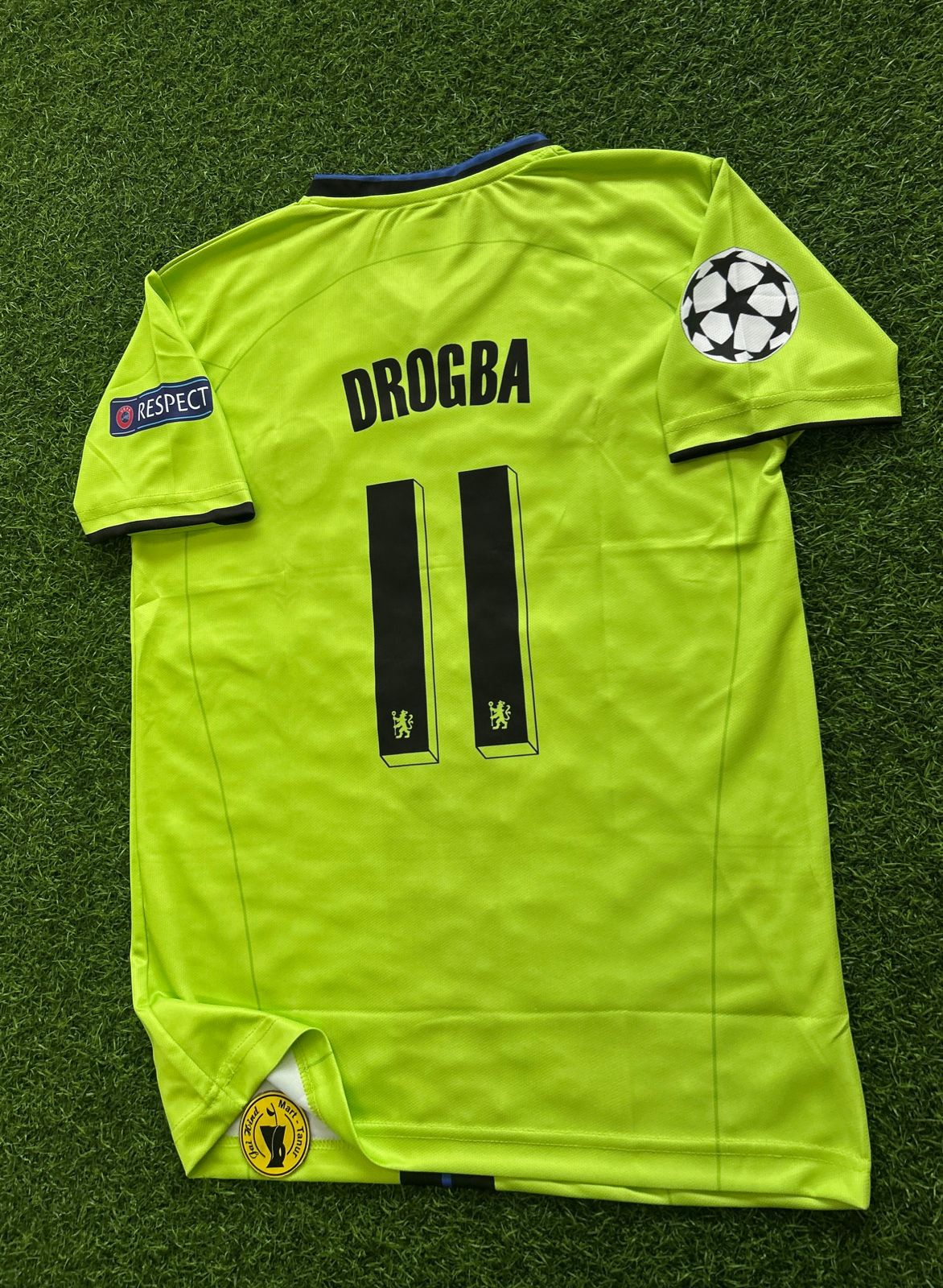 CHELSEA 2010-11 THIRD KIT, HALFSLEEVE EMBROIDERY