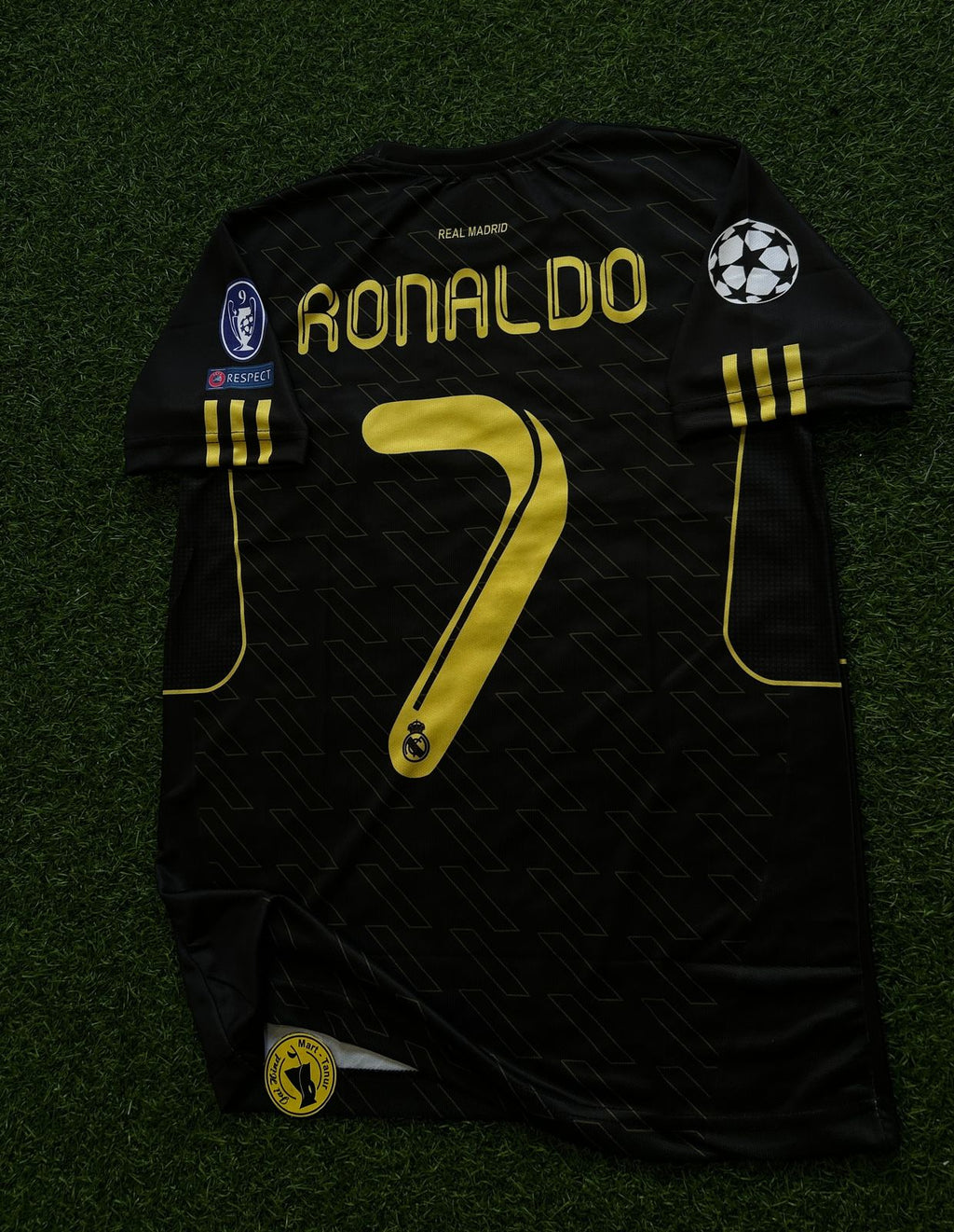 REAL MADRID 2011-12 AWAY KIT, HALFSLEEVE EMBROIDERY