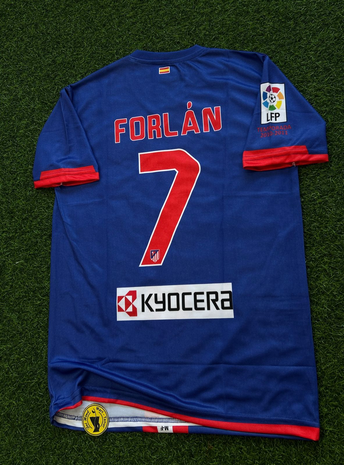 ATLETICO 2010-11 AWAY KIT, HALFSLEEVE EMBROIDERY