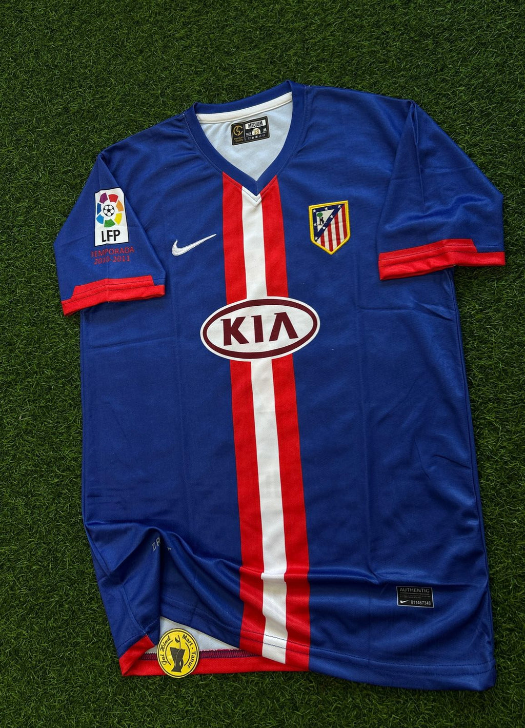 ATLETICO 2010-11 AWAY KIT, HALFSLEEVE EMBROIDERY