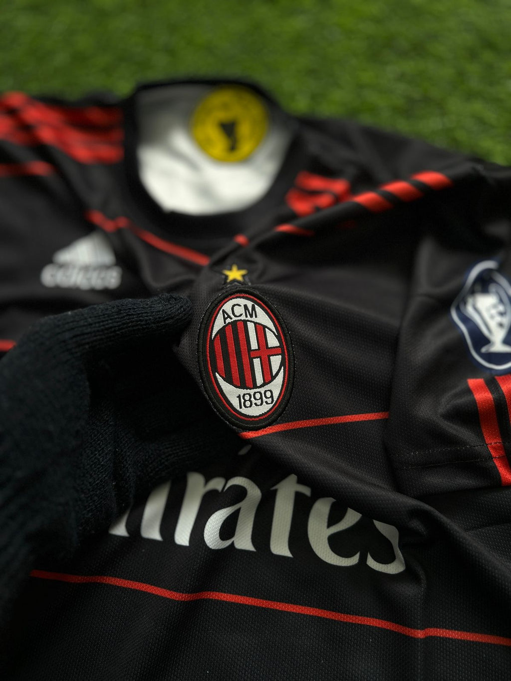 AC MILAN 2010-11 THIRD KIT, HALFSLEEVE EMBROIDERY