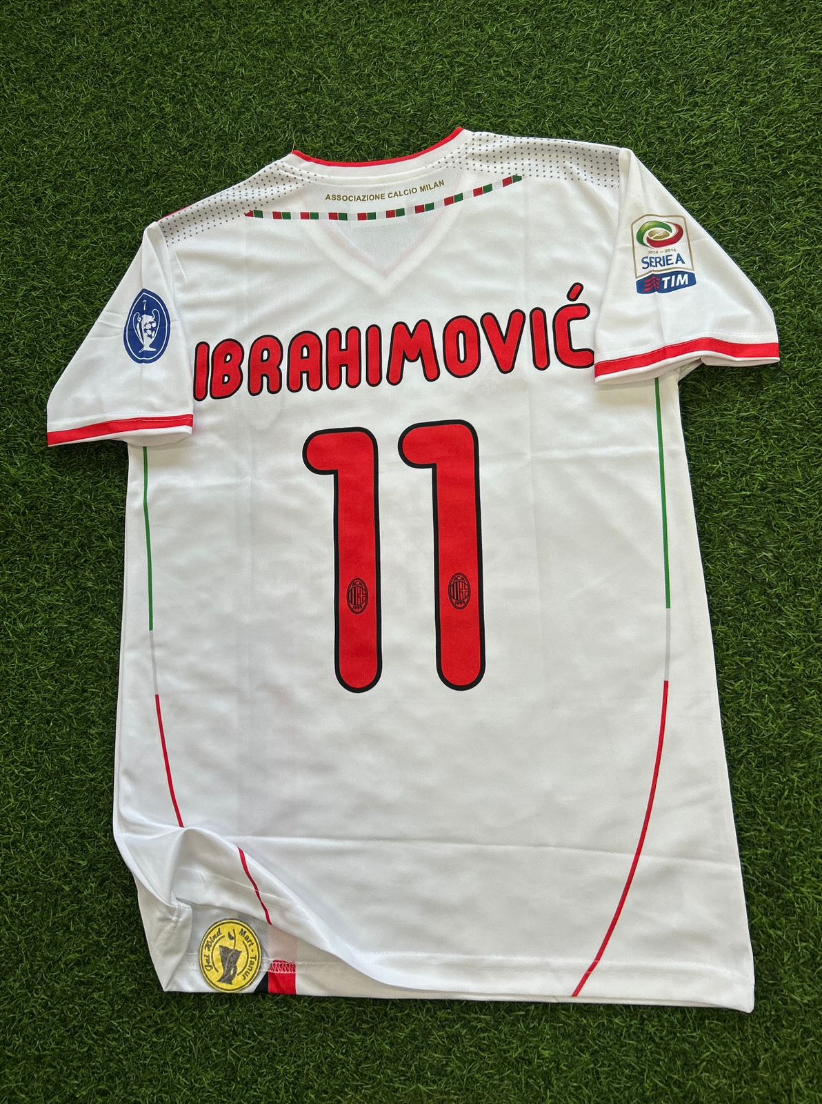 AC MILAN 2011-12 AWAY KIT, HALFSLEEVE EMBROIDERY