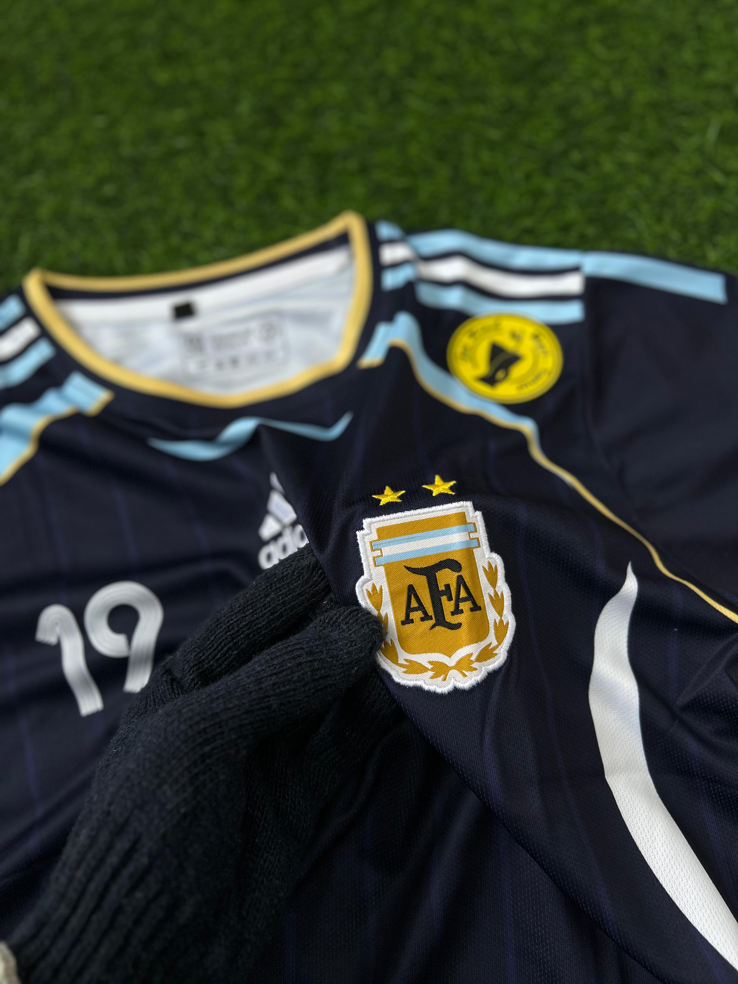 ARGENTINA 2006 WORLD CUP AWAY KIT, HALFSLEEVE EMBROIDERY