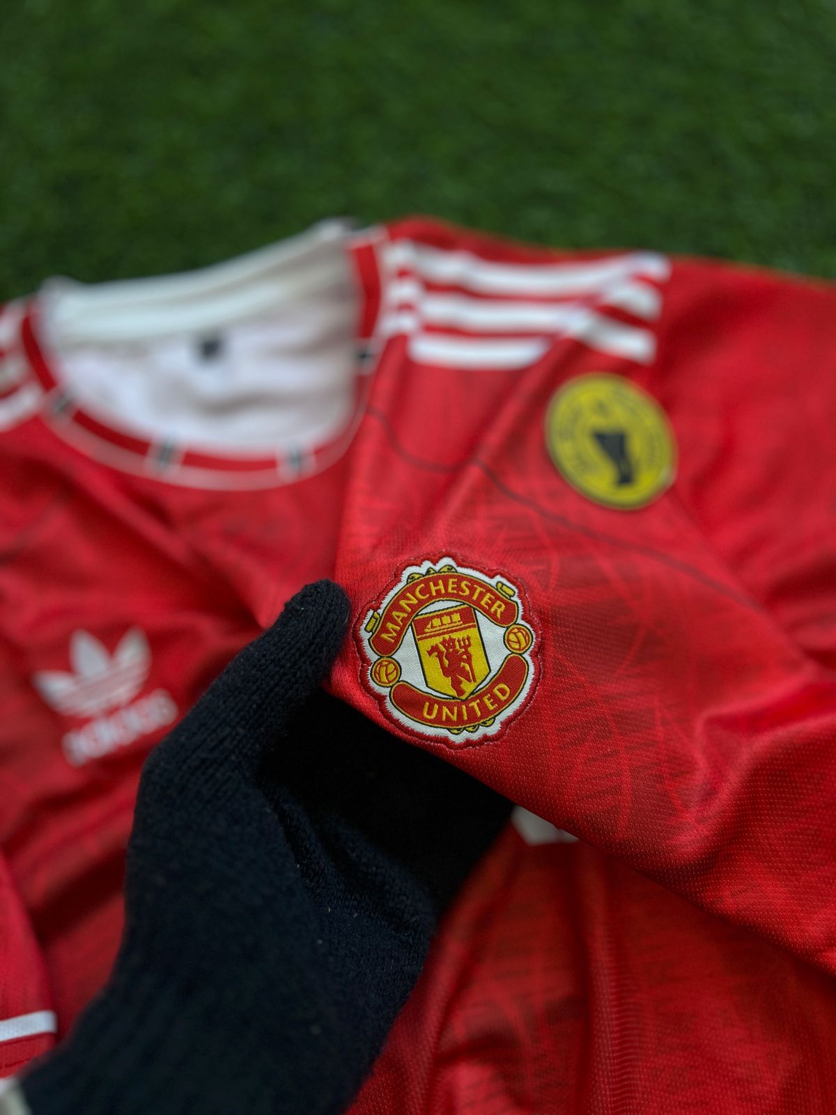 MAN UNITED 1990-92 HOME KIT, HALFSLEEVE EMBROIDERY