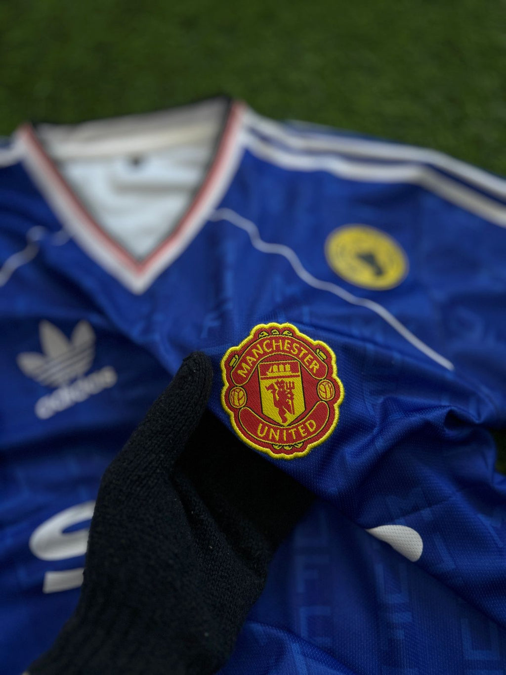 MAN UNITED 1988 -90 THIRD KIT, HALFSLEEVE EMBROIDERY