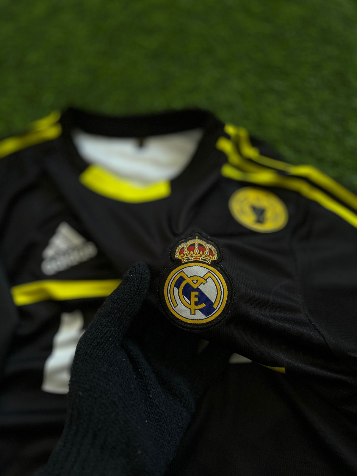 REAL MADRID  2011-12 SEASON GK KIT, HALFSLEEVE EMBROIDERY