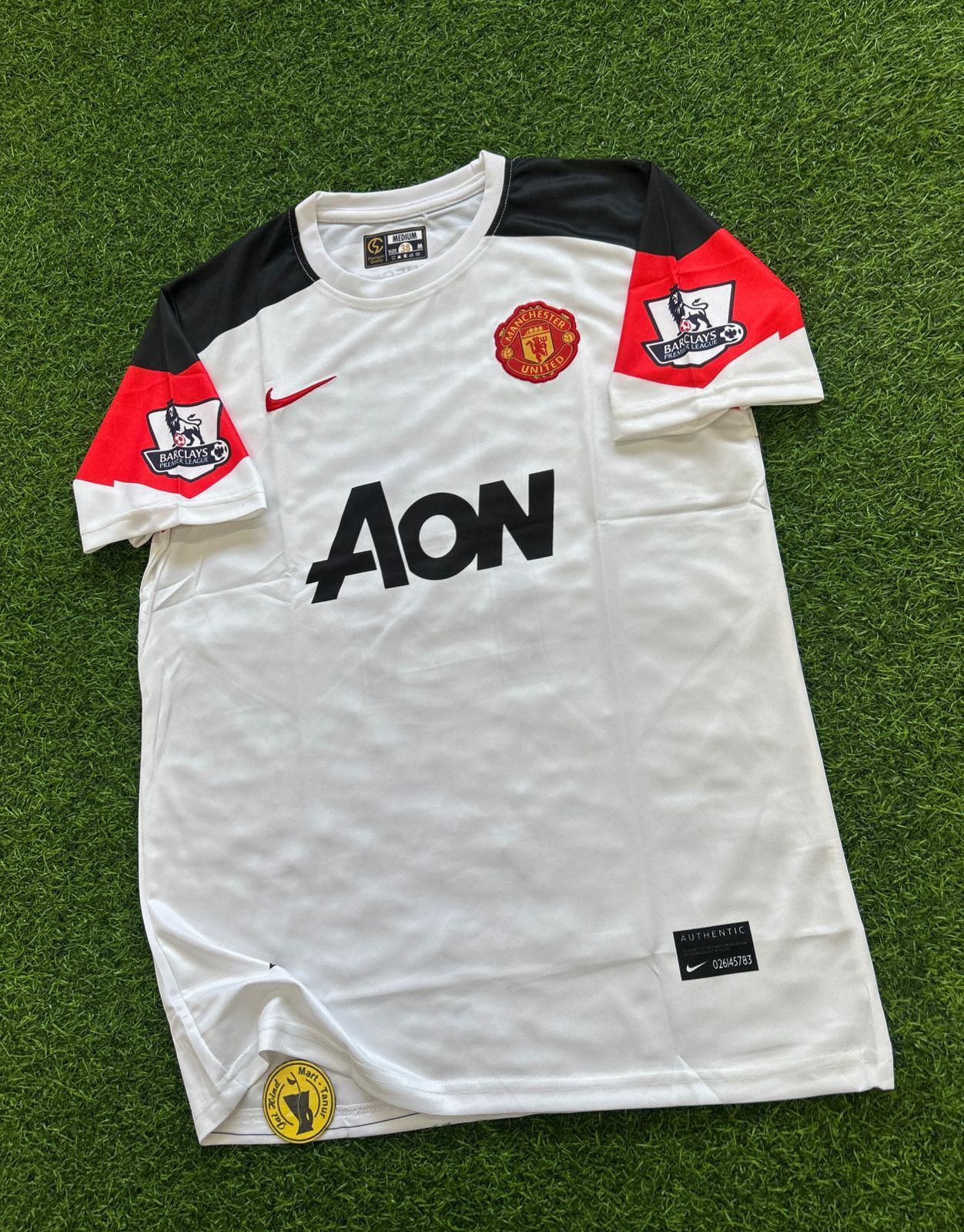MAN UNITED 2010-11 AWAY KIT, HALFSLEEVE EMBROIDERY