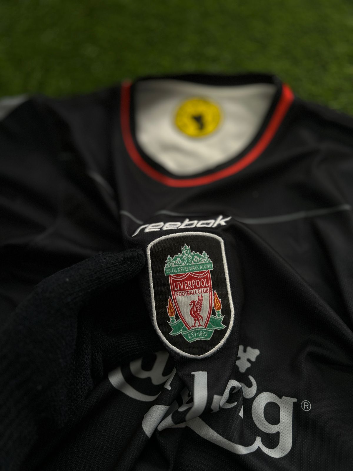 LIVERPOOL 2002-03 AWAY KIT, HALFSLEEVE EMBROIDERY