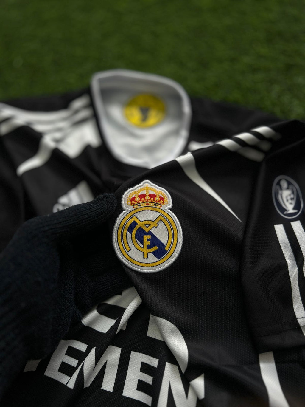 REAL MADRID 2006-07 AWAY KIT, HALFSLEEVE EMBROIDERY