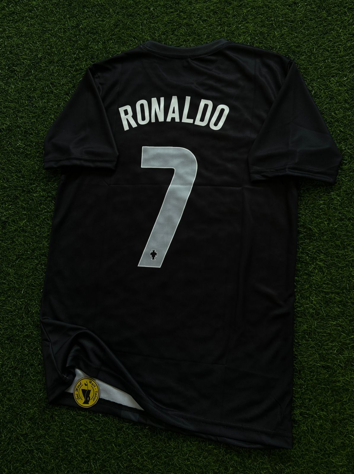 PORTUGAL 2013-14 AWAY KIT, HALFSLEEVE EMBROIDERY