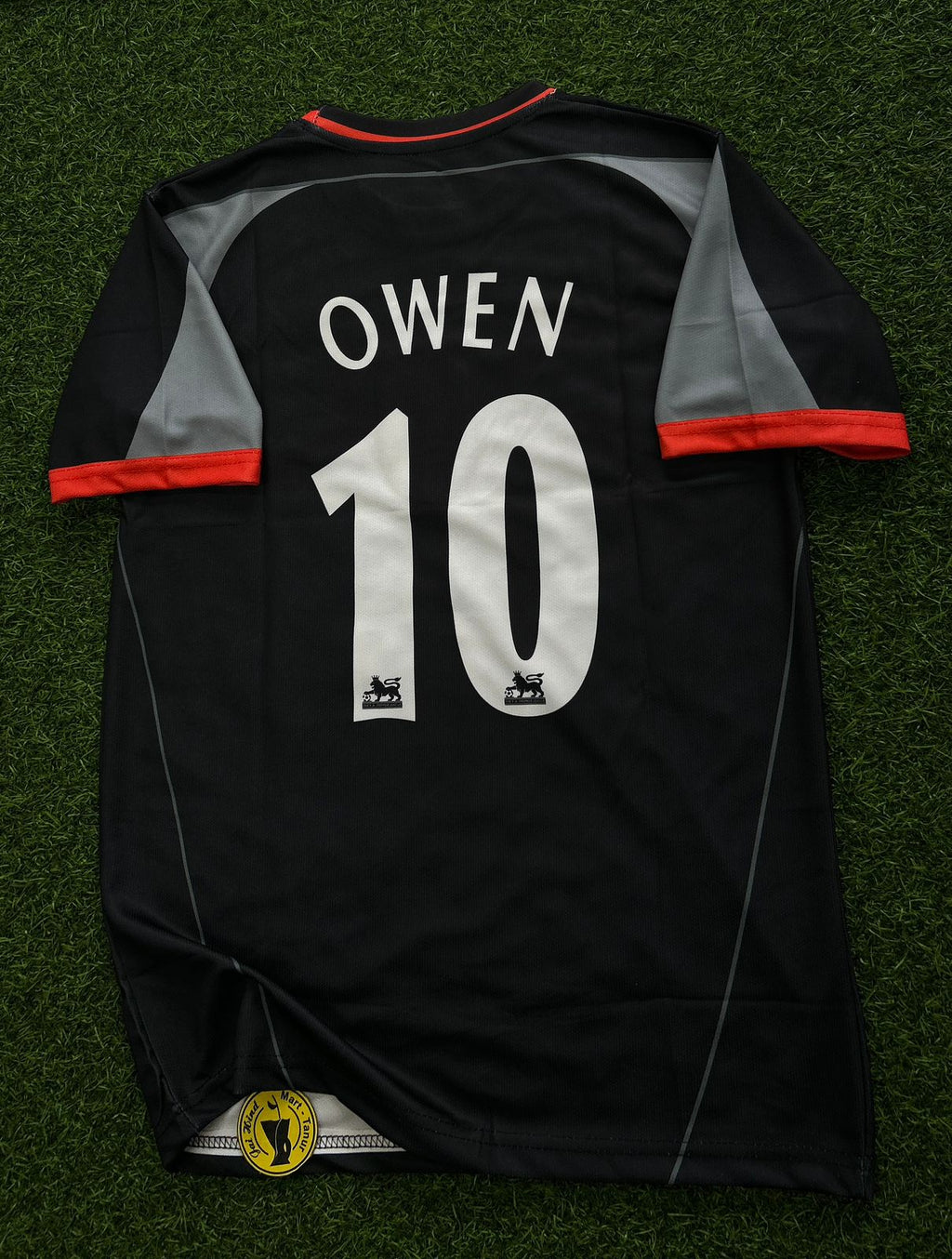 LIVERPOOL 2002-03 AWAY KIT, HALFSLEEVE EMBROIDERY