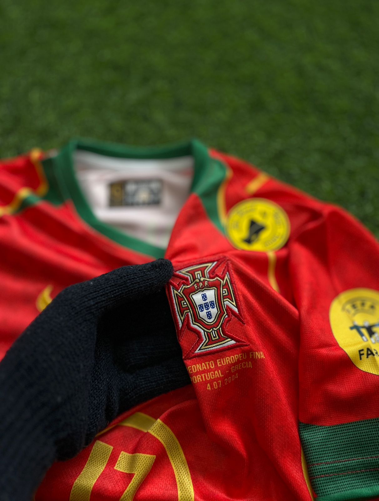 PORTUGAL 2004 HOME KIT, HALFSLEEVE EMBROIDERY