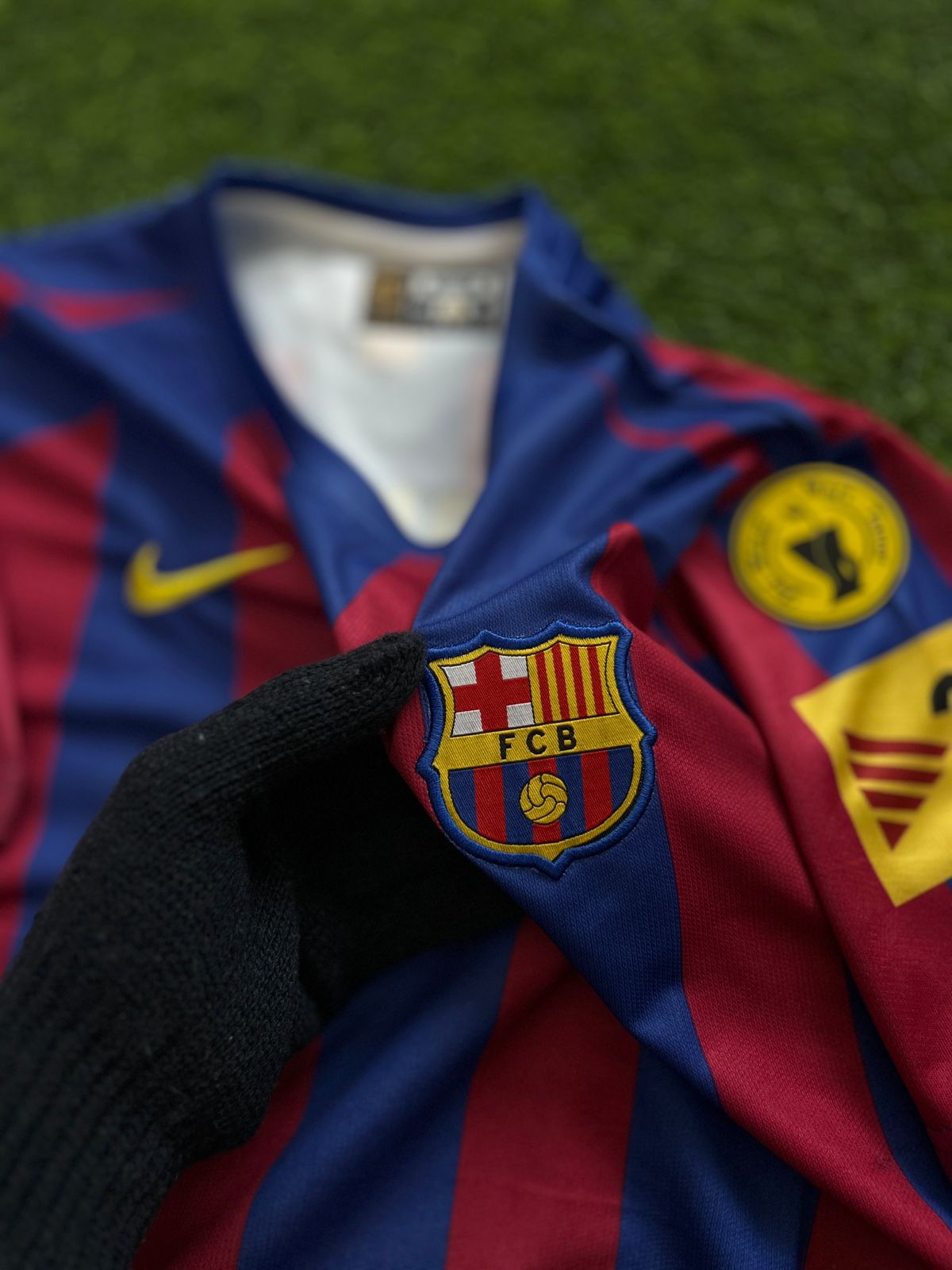 BARCELONA 2005-06 HOME KIT, HALFSLEEVE EMBROIDERY