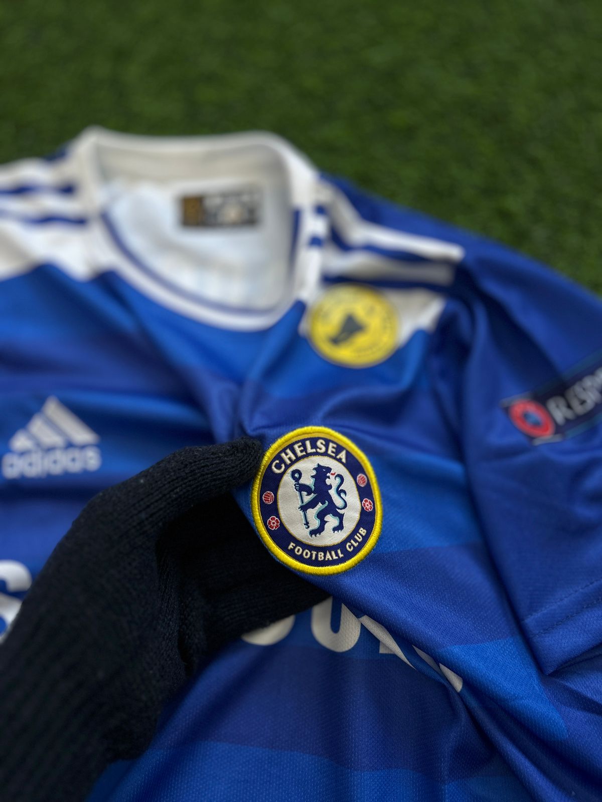 CHELSEA 2011-12 HOME KIT, HALFSLEEVE EMBROIDERY